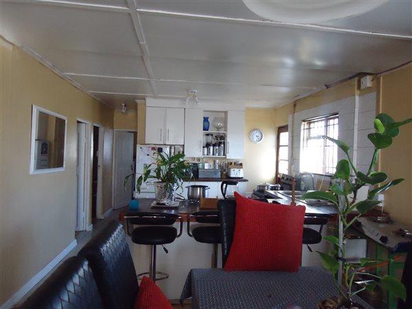 3 Bedroom Property for Sale in Sabata Dalindyebo Square Western Cape